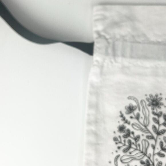 Sephora It's Me O'clock Drawstring Cloth MakeUp Delicates Travel Bag White New - Picture 3 of 4